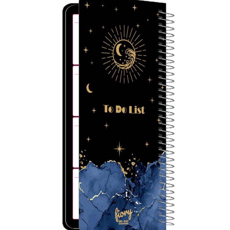 دفتر یادداشت مستر راد to do list طرح پلنر اریکا - دفترچه یادداشت مستر راد مدل to do list دارای 54 برگ بوده  وتاریخ دار است. شما میتوانید یادداشت های روزانه خود را در آن بنویسید. این دفتر سیمی است. جلد  زیبای روی آن مقوایی میباشد. صفحات داخلی مطابق عکس و پشت و رو می باشد. برای هدیه دادن هم مناسب میباشد.